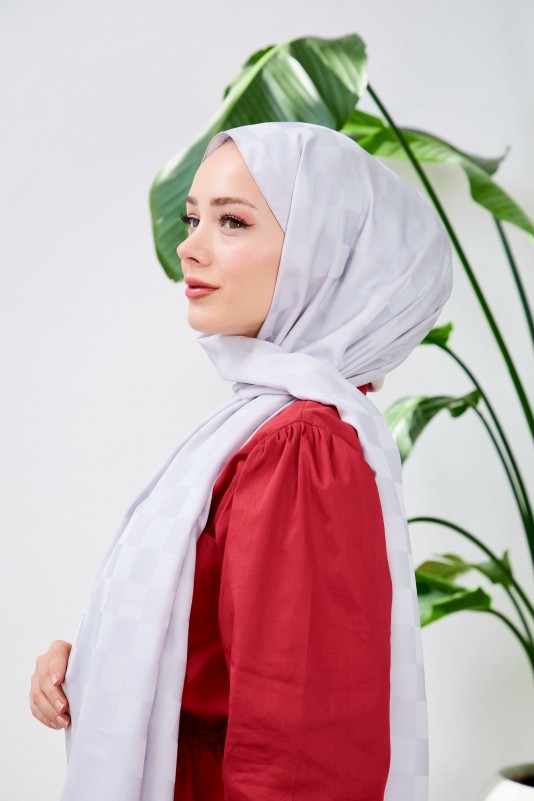 Moda Mevsimi İpekhan İpeksi Jakar Şal Dama Desen 9007-02 Gümüş