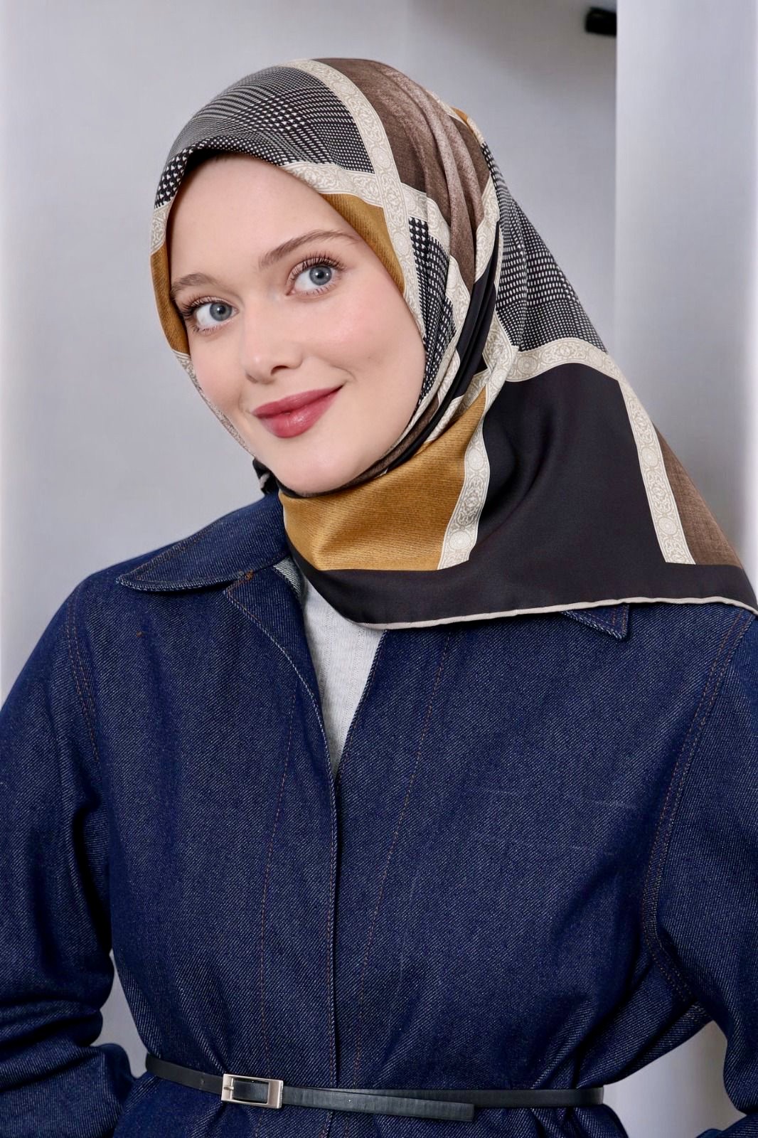 Moda Mevsimi Levidor Trend Desenli Twill Eşarp 5538-05 Siyah