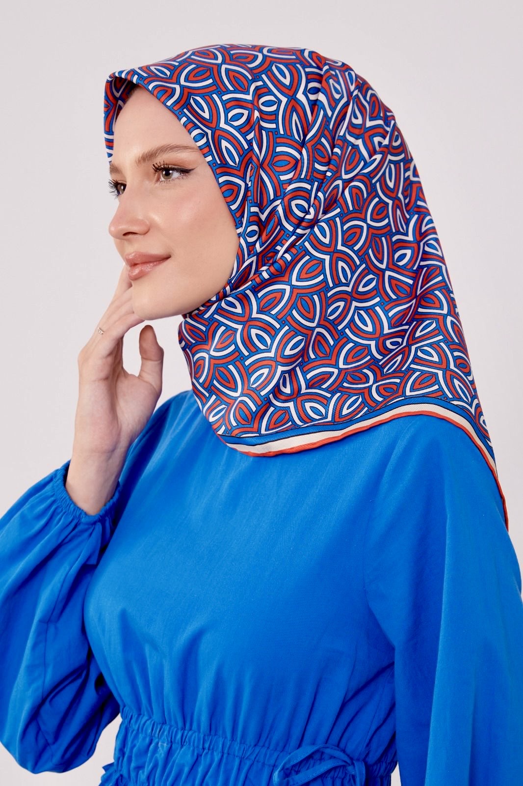 Moda Mevsimi Levidor Trend Desenli Twill Eşarp 5517-05 Saks Kırmızı