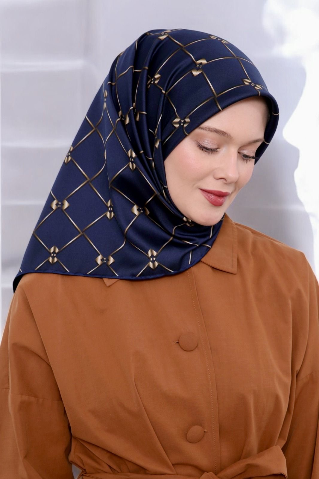 Moda Mevsimi Levidor Trend Desenli Twill Eşarp 5540-04 Lacivert